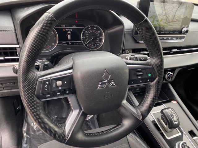 Used 2024 Mitsubishi Outlander SE image 13