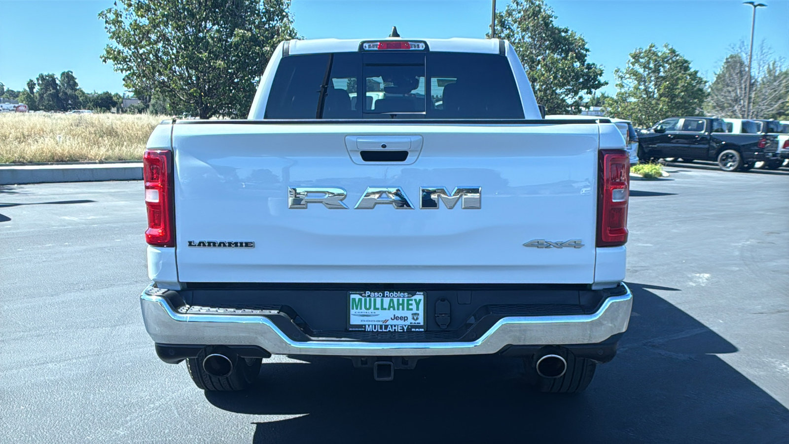 Used 2025 RAM 1500 Laramie AWD/4WD image 4