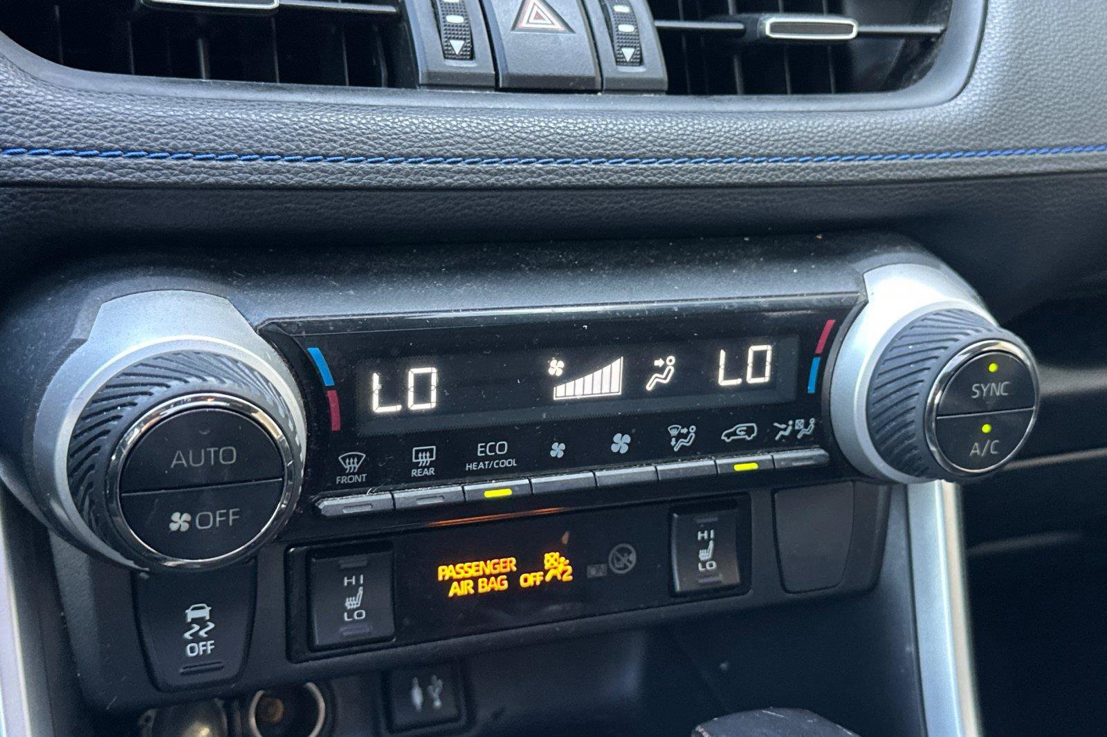 Used 2019 Toyota RAV4 XSE w/ Carpet Mat Package AWD/4WD image 20