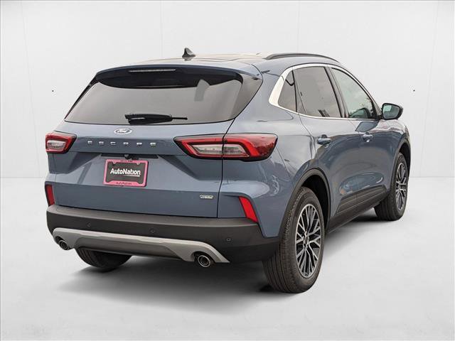 New 2025 Ford Escape SE image 2