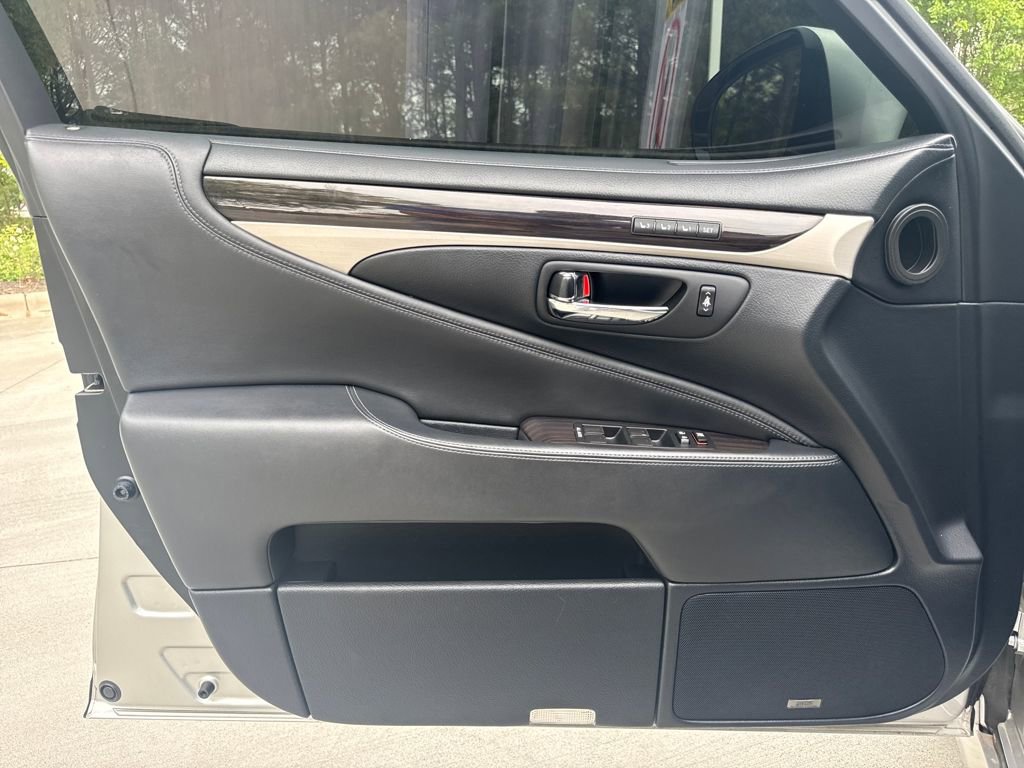 Used 2013 Lexus LS 460 L w/ Preferred Accessory Package image 14