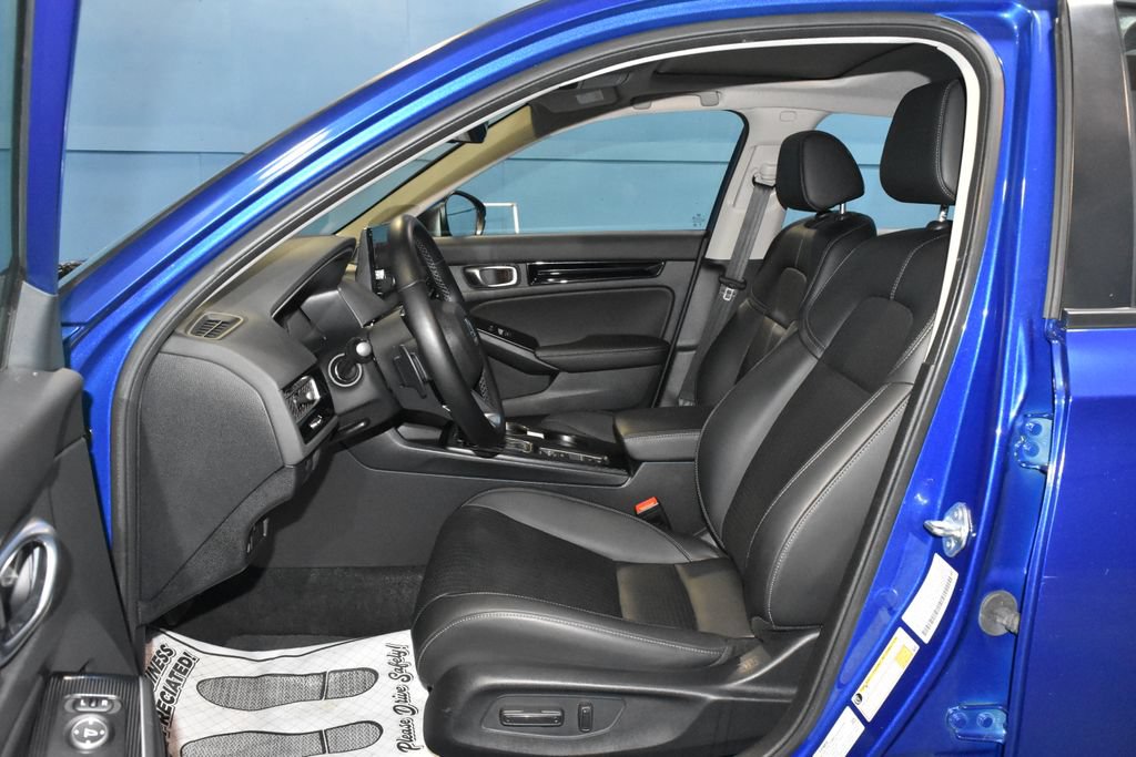 Used 2023 Honda Civic Touring image 7