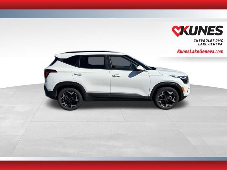 Used 2025 Kia Seltos S image 3