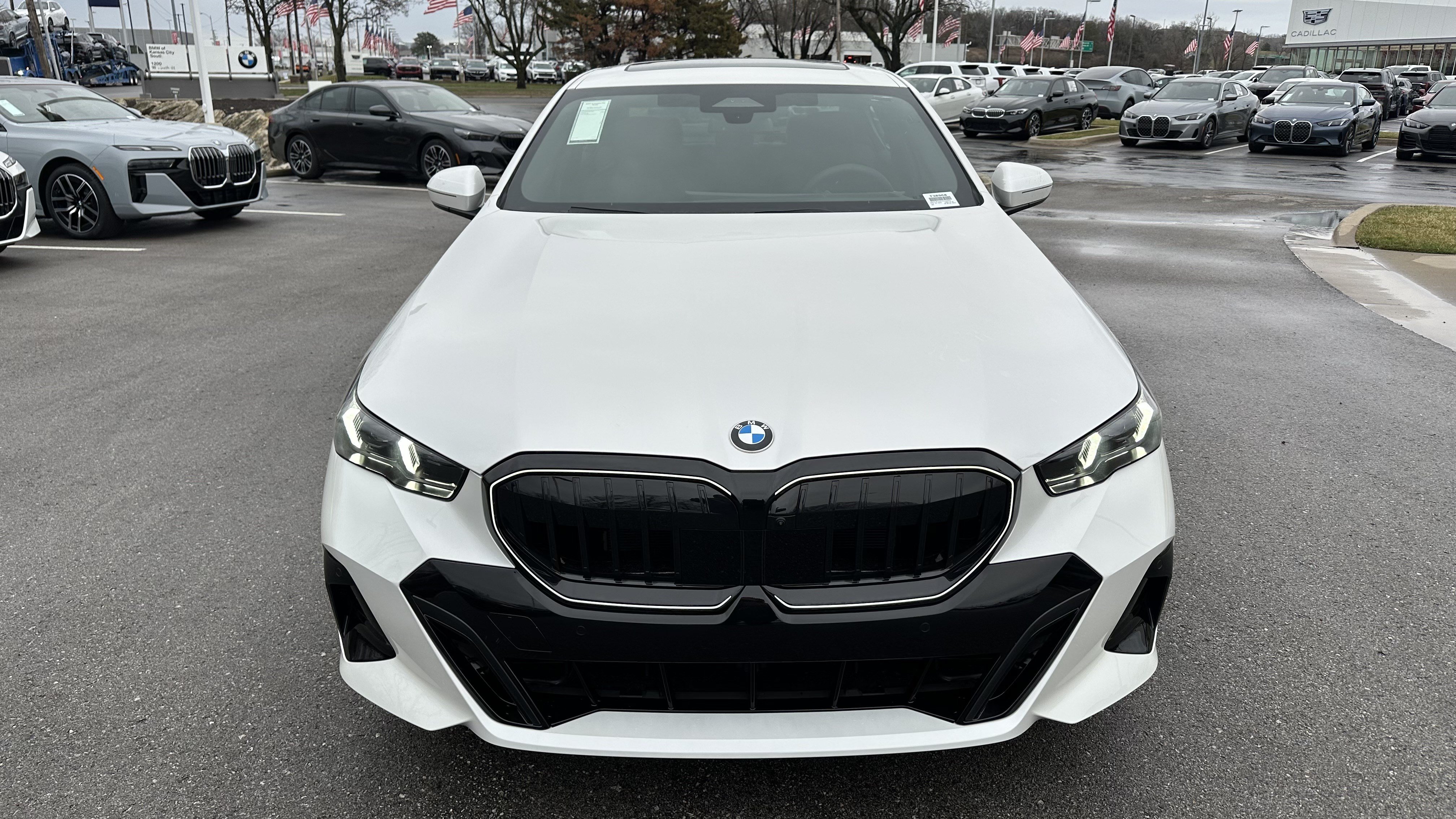 New 2026 BMW 540i xDrive w/ M Sport Package AWD/4WD image 3