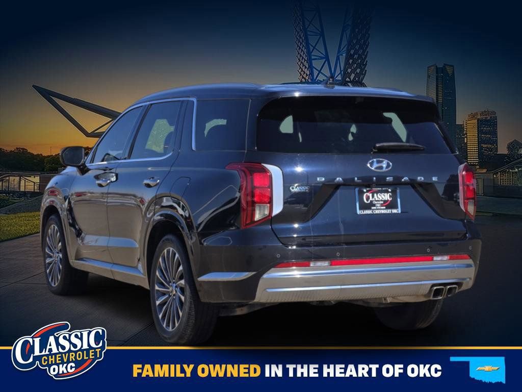 Used 2024 Hyundai Palisade Calligraphy image 5
