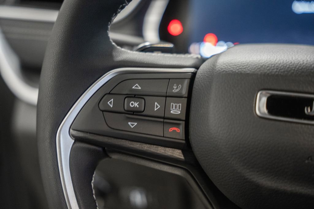 New 2025 Jeep Grand Cherokee Laredo X w/ Luxury Tech Group I image 27