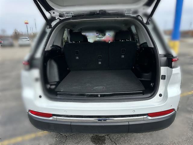 Used 2023 Jeep Grand Cherokee Laredo w/ Luxury Tech Group I image 19