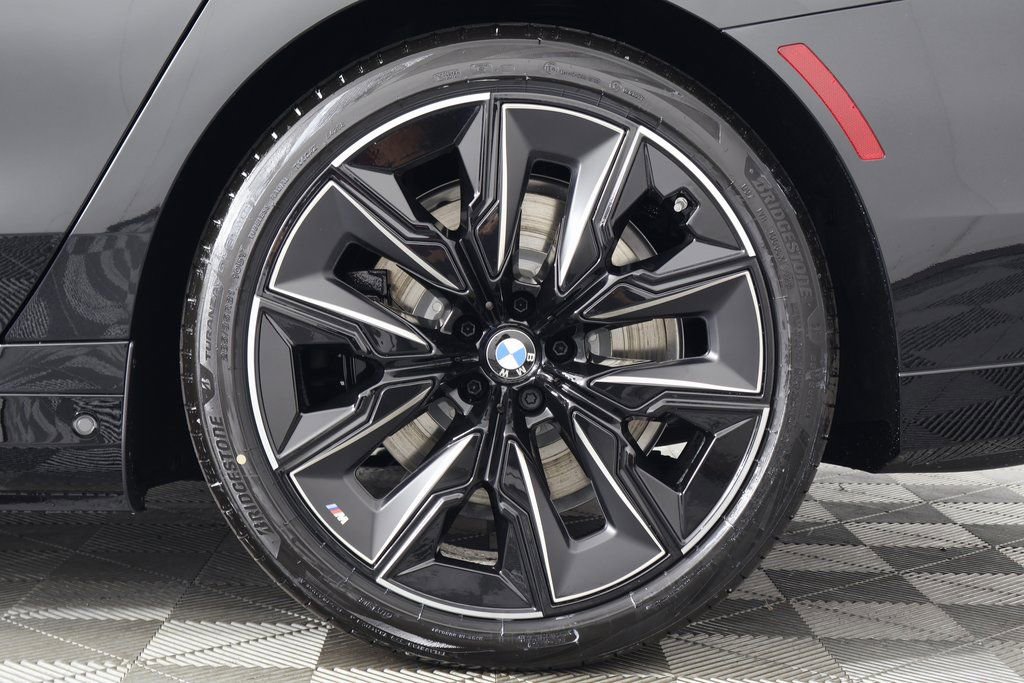 New 2026 BMW i7 eDrive50 w/ Executive Package RWD image 10