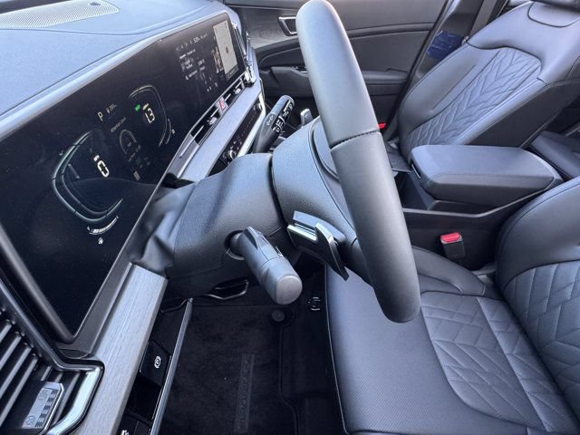 Used 2025 Kia Sportage X-Line AWD/4WD image 26
