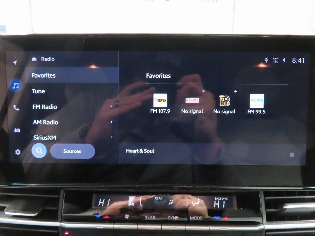 Used 2025 Toyota Sienna XSE image 16