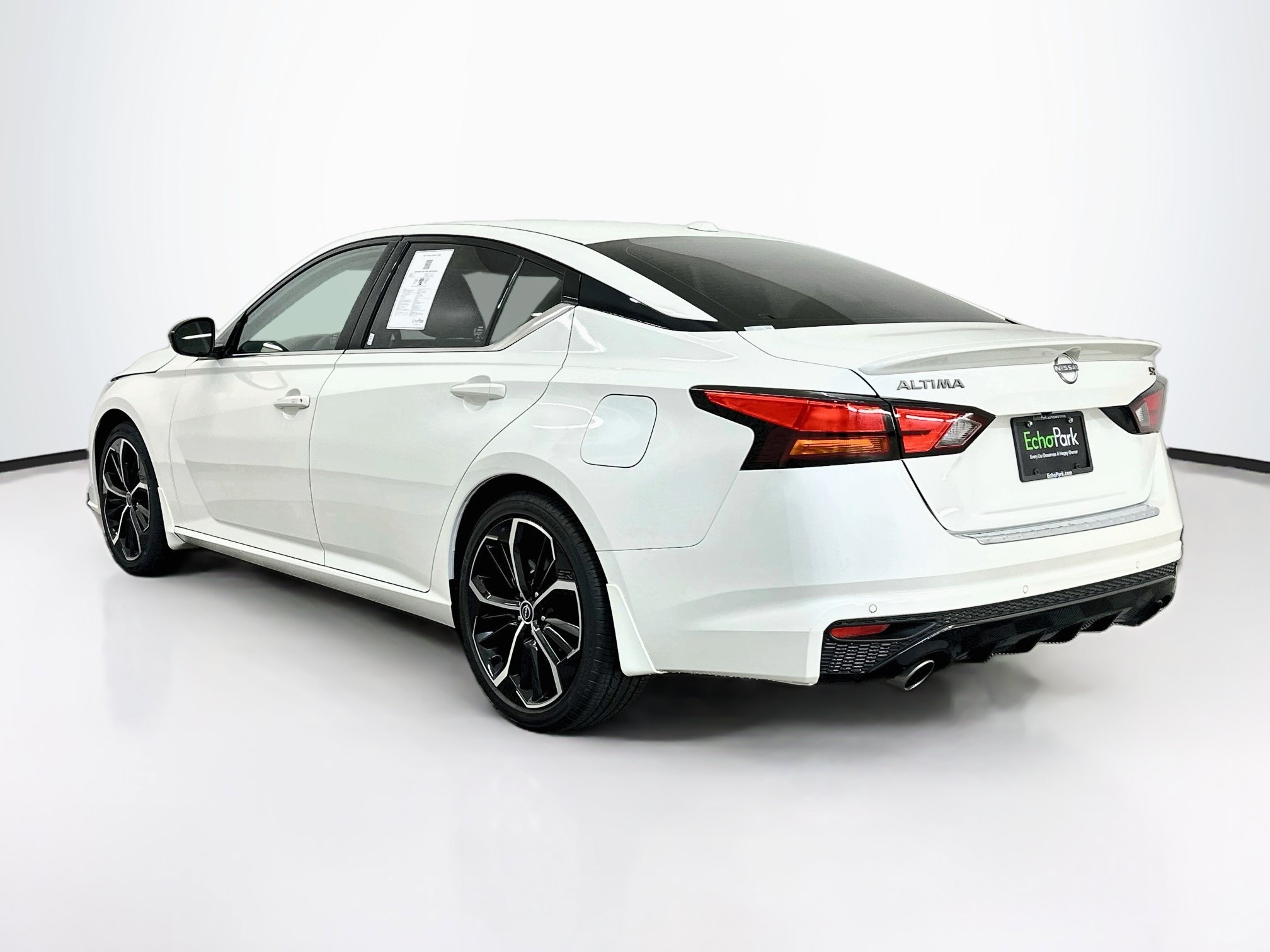 Used 2023 Nissan Altima 2.5 SR FWD image 5