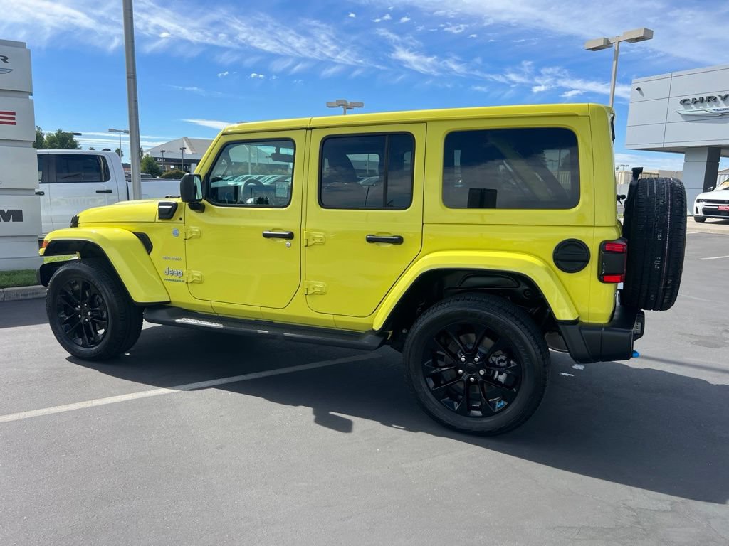 Used 2023 Jeep Wrangler Unlimited Sahara AWD/4WD image 18