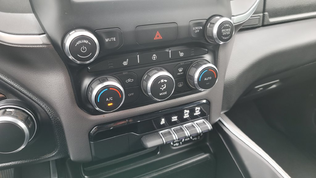 Used 2020 RAM 1500 Big Horn AWD/4WD image 22