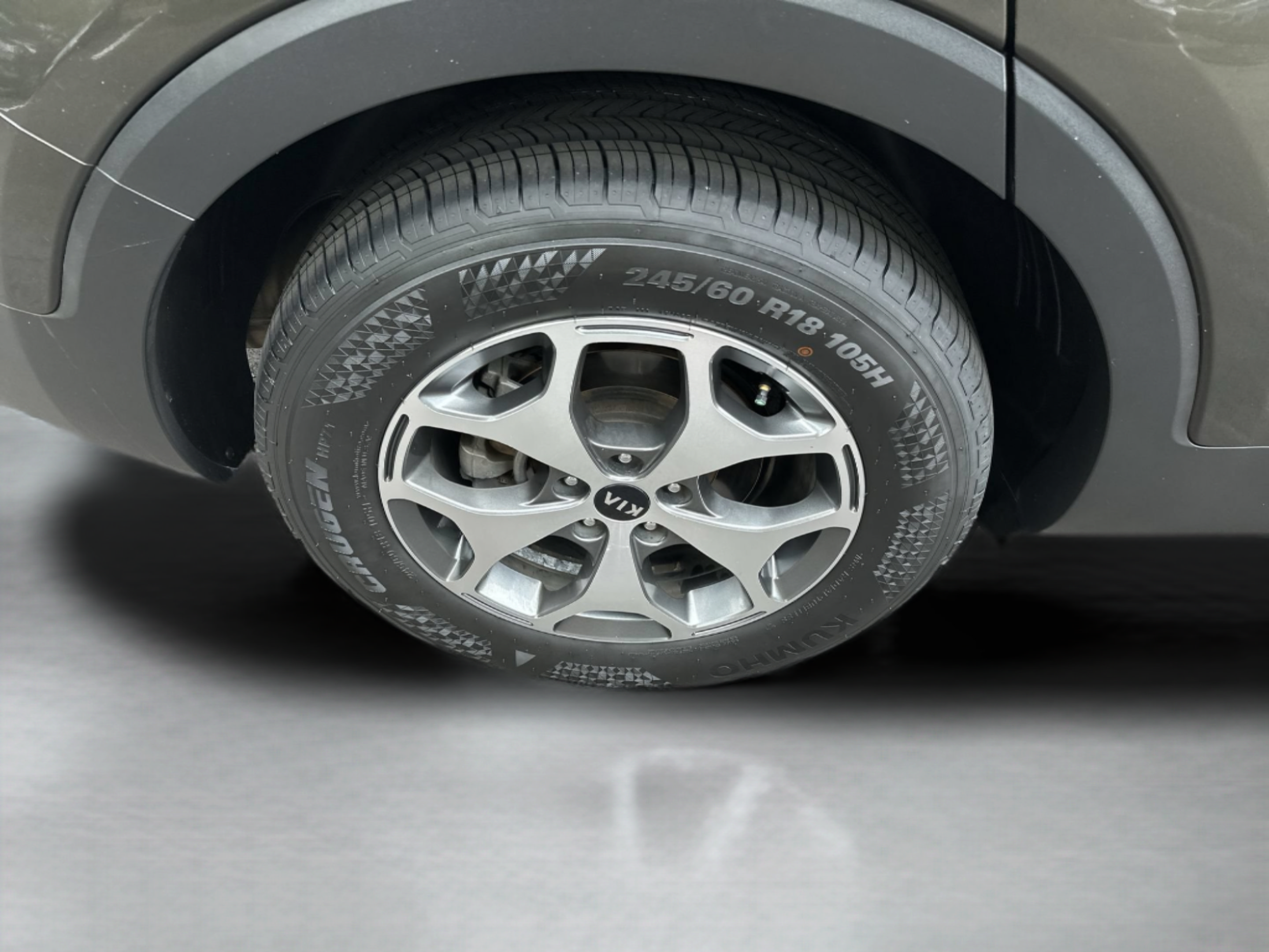 Used 2021 Kia Telluride EX FWD image 19