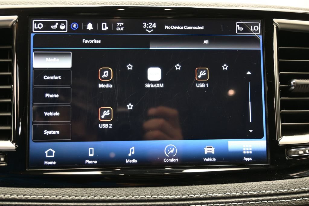 Used 2024 Chrysler Pacifica Touring-L FWD image 26
