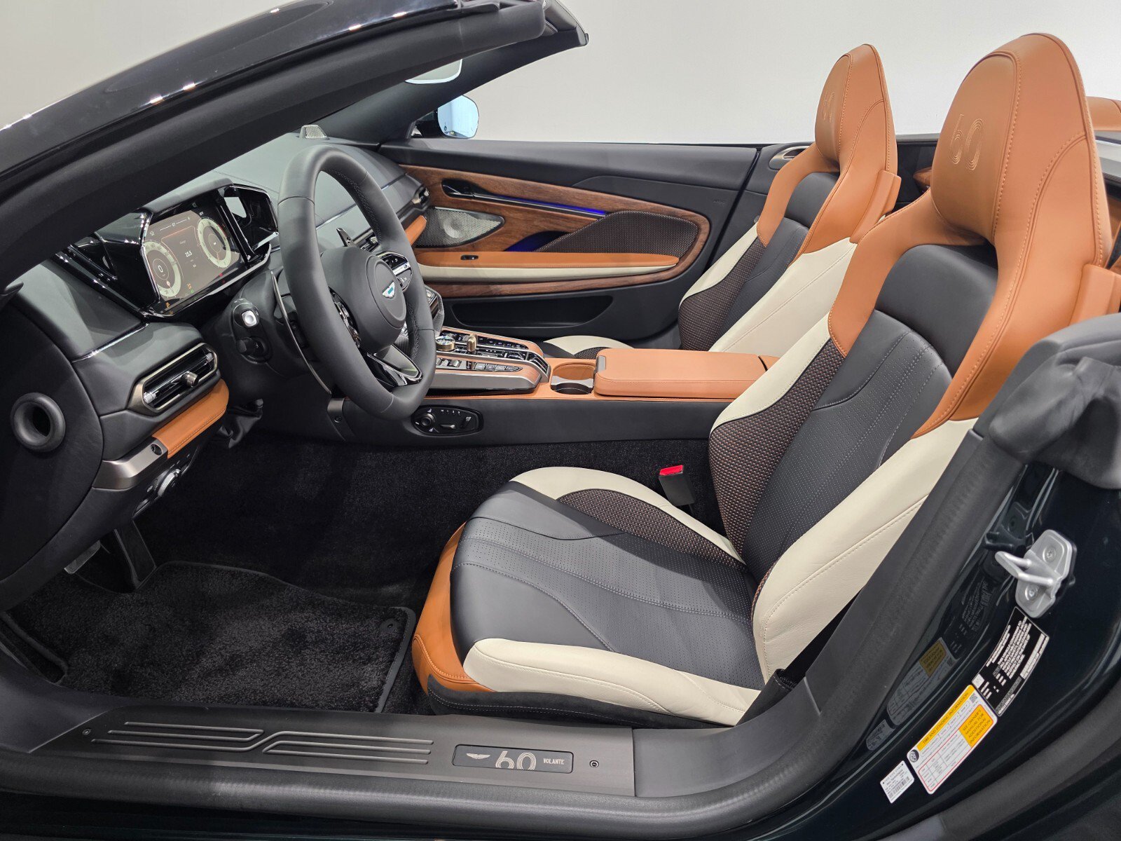 Used 2026 Aston Martin Vanquish 60th Anniversary Edition RWD image 17