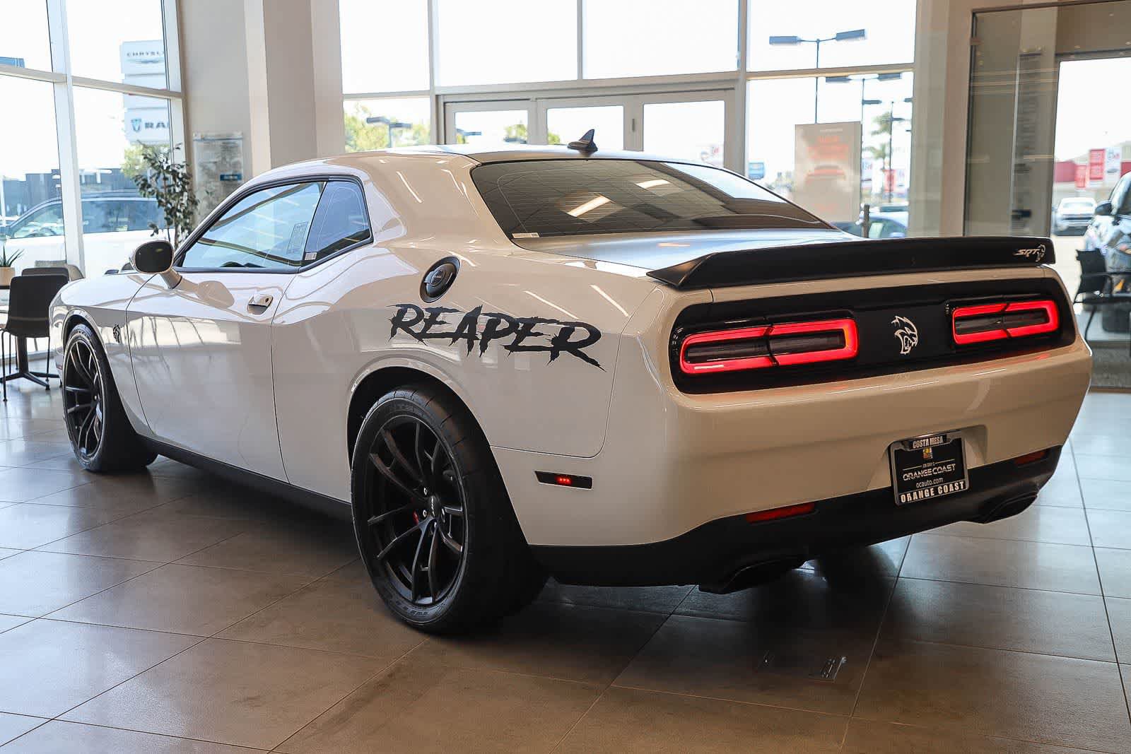 Used 2023 Dodge Challenger SRT Hellcat w/ Driver Convenience Group RWD image 8