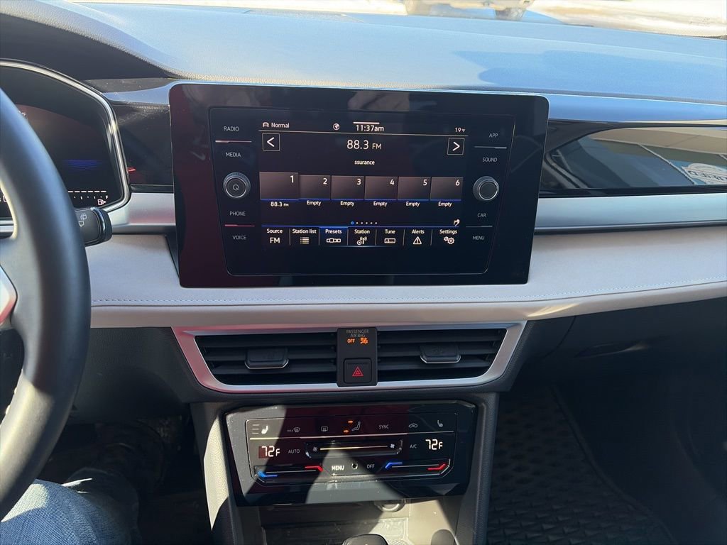 Certified 2025 Volkswagen Taos SE AWD/4WD image 19