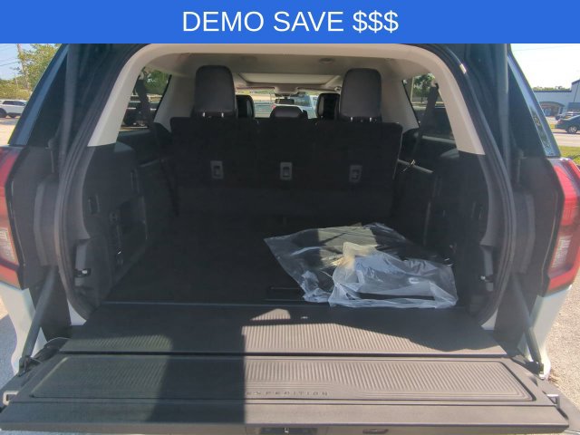 New 2026 Ford Expedition Max Platinum w/ Driver's Package AWD/4WD image 14