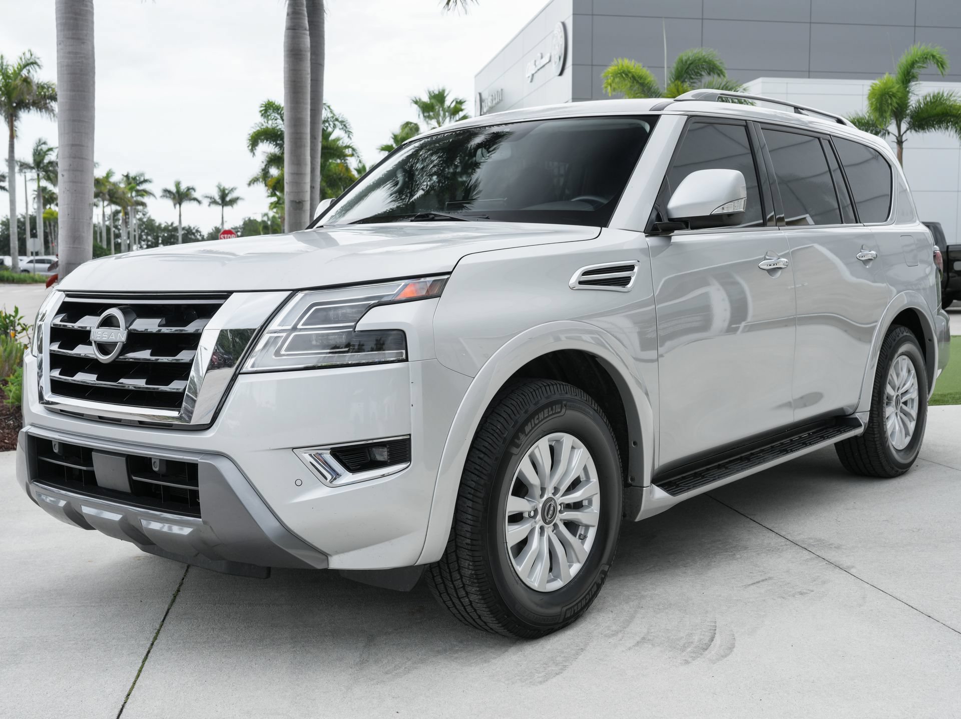 Used 2023 Nissan Armada SV w/ Cargo Package AWD/4WD image 6