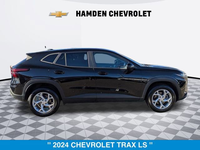 Certified 2024 Chevrolet Trax LS w/ LS Convenience Package image 2