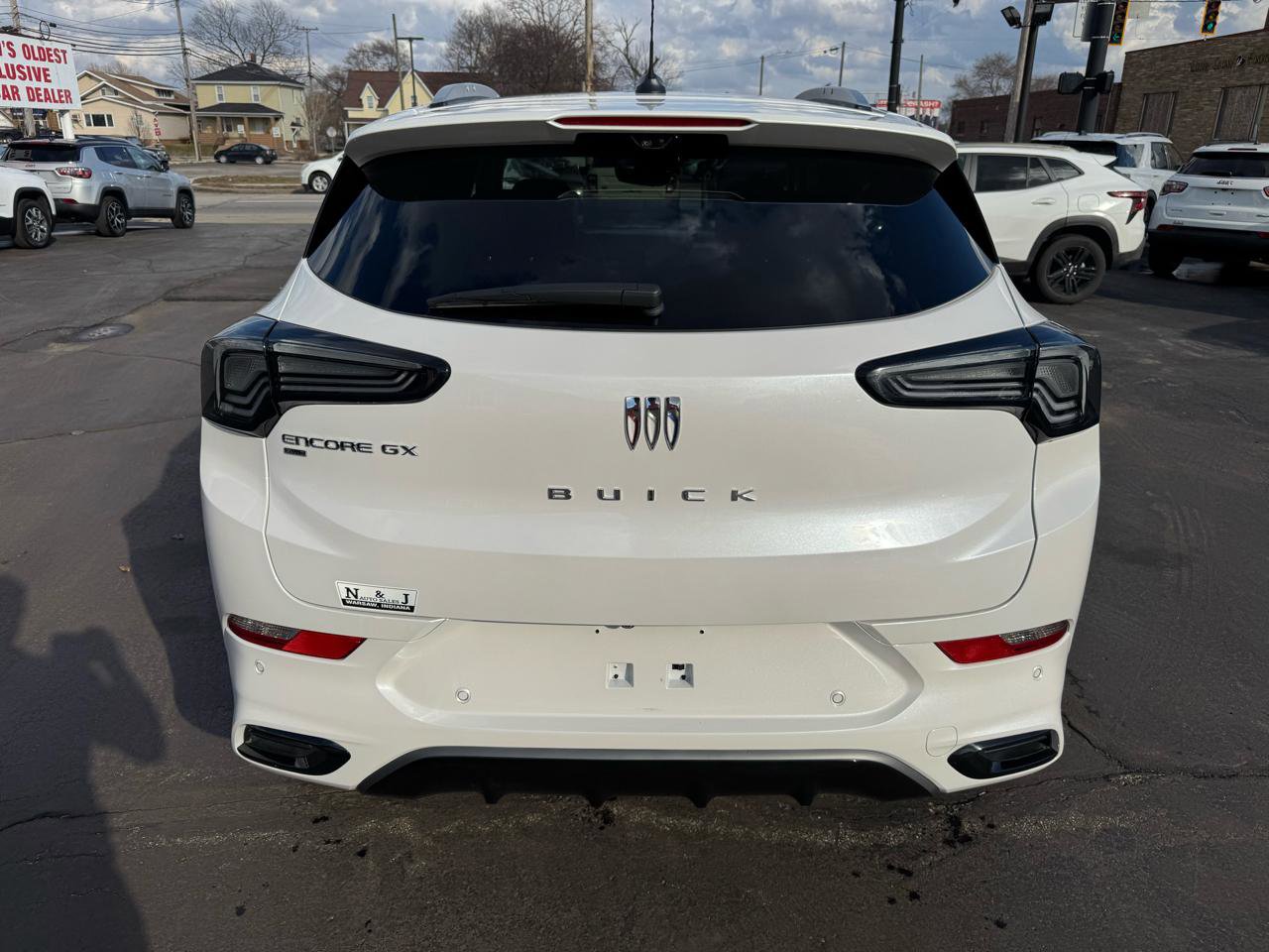 Used 2025 Buick Encore GX Avenir w/ Avenir Technology Package AWD/4WD image 6