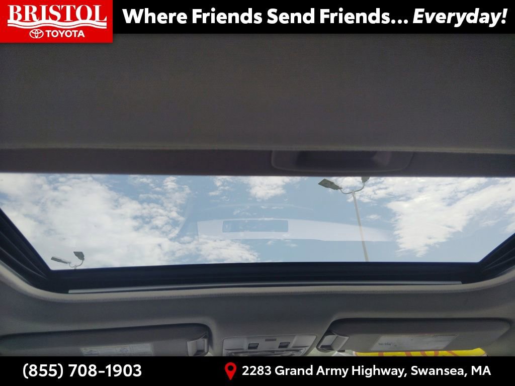 Used 2015 Toyota RAV4 XLE AWD/4WD image 18