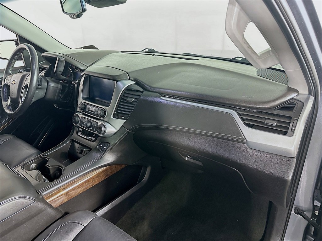 Used 2018 Chevrolet Suburban LT image 31