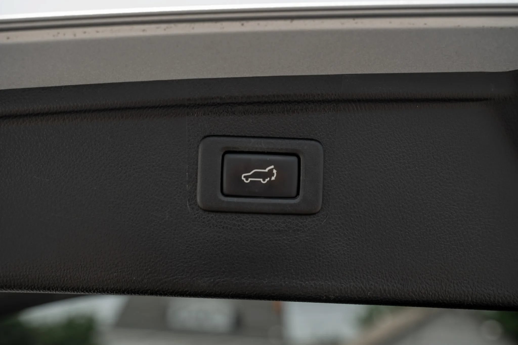 Used 2017 Subaru Outback 2.5i Limited AWD/4WD image 11
