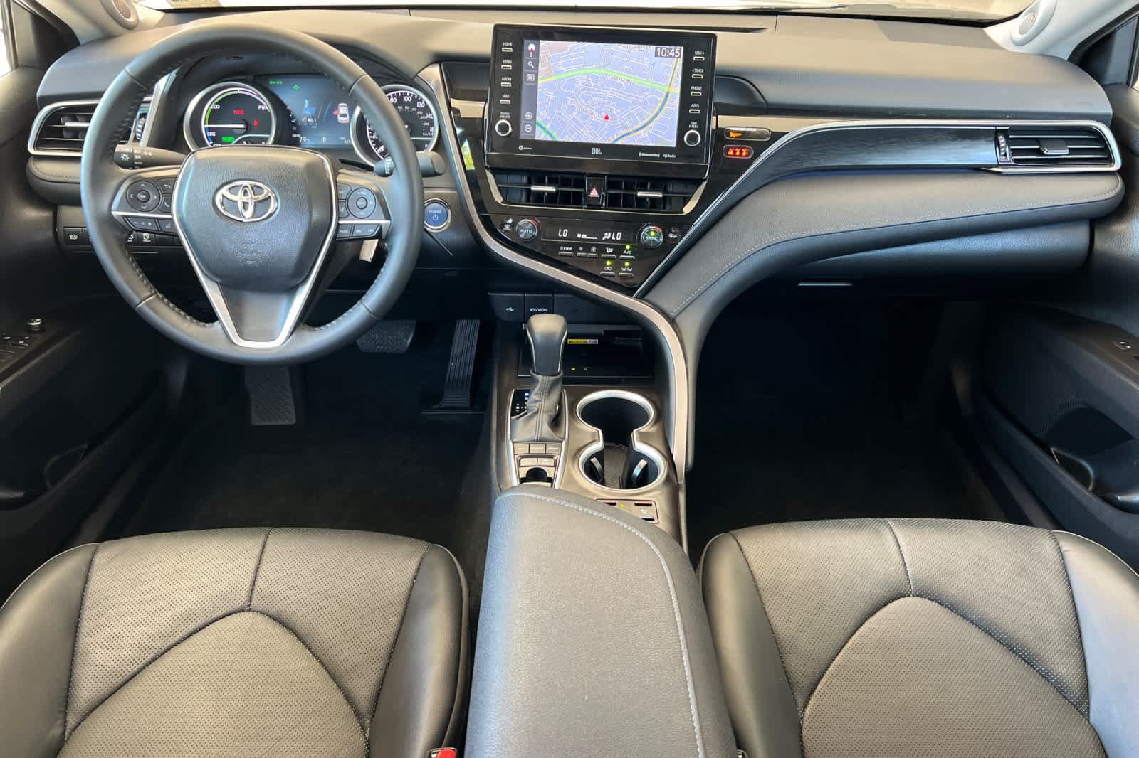Used 2023 Toyota Camry XLE w/ Navigation Package FWD image 3