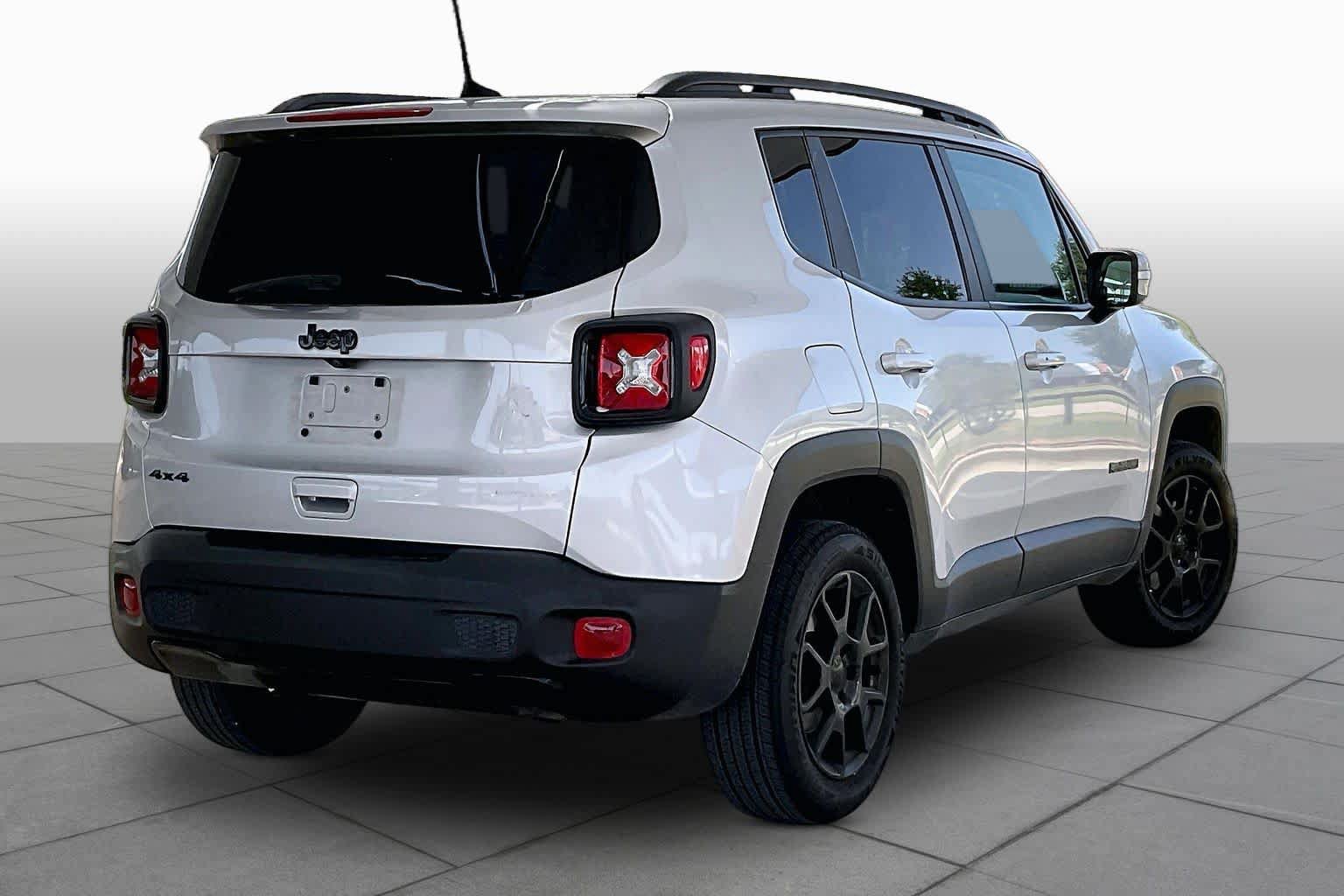 Used 2020 Jeep Renegade Altitude w/ UConnect 8.4 Nav Group AWD/4WD image 13