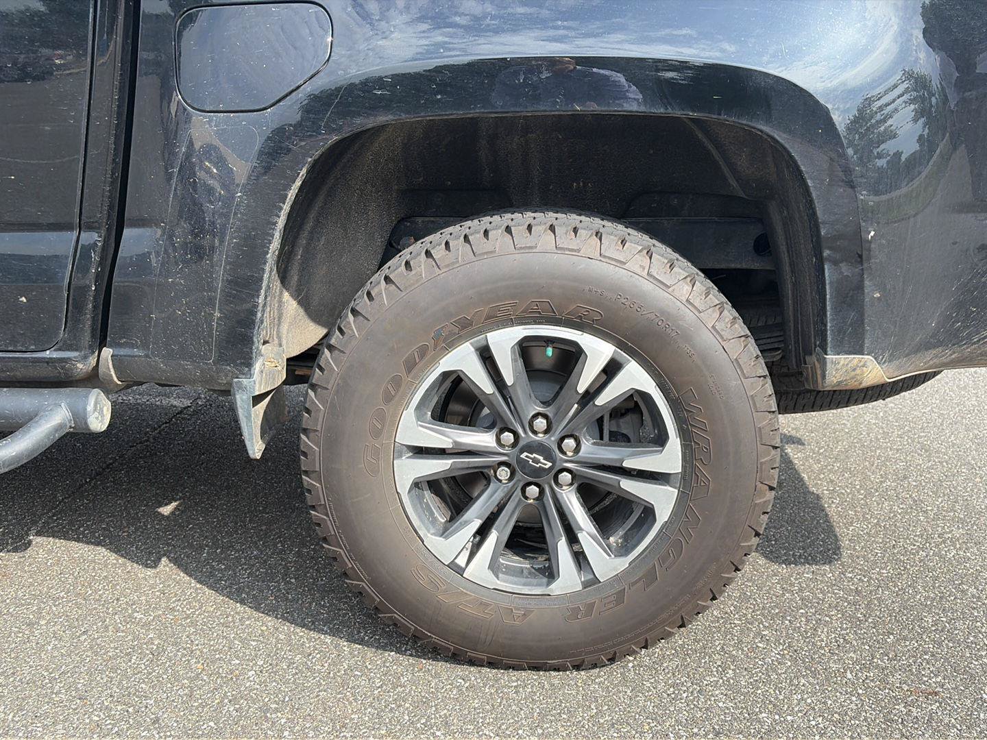 Used 2022 Chevrolet Colorado Z71 AWD/4WD image 11