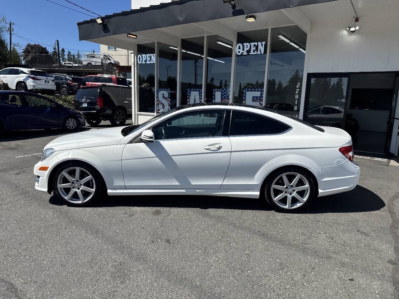 Used 2013 Mercedes-Benz C 250 Coupe image 3