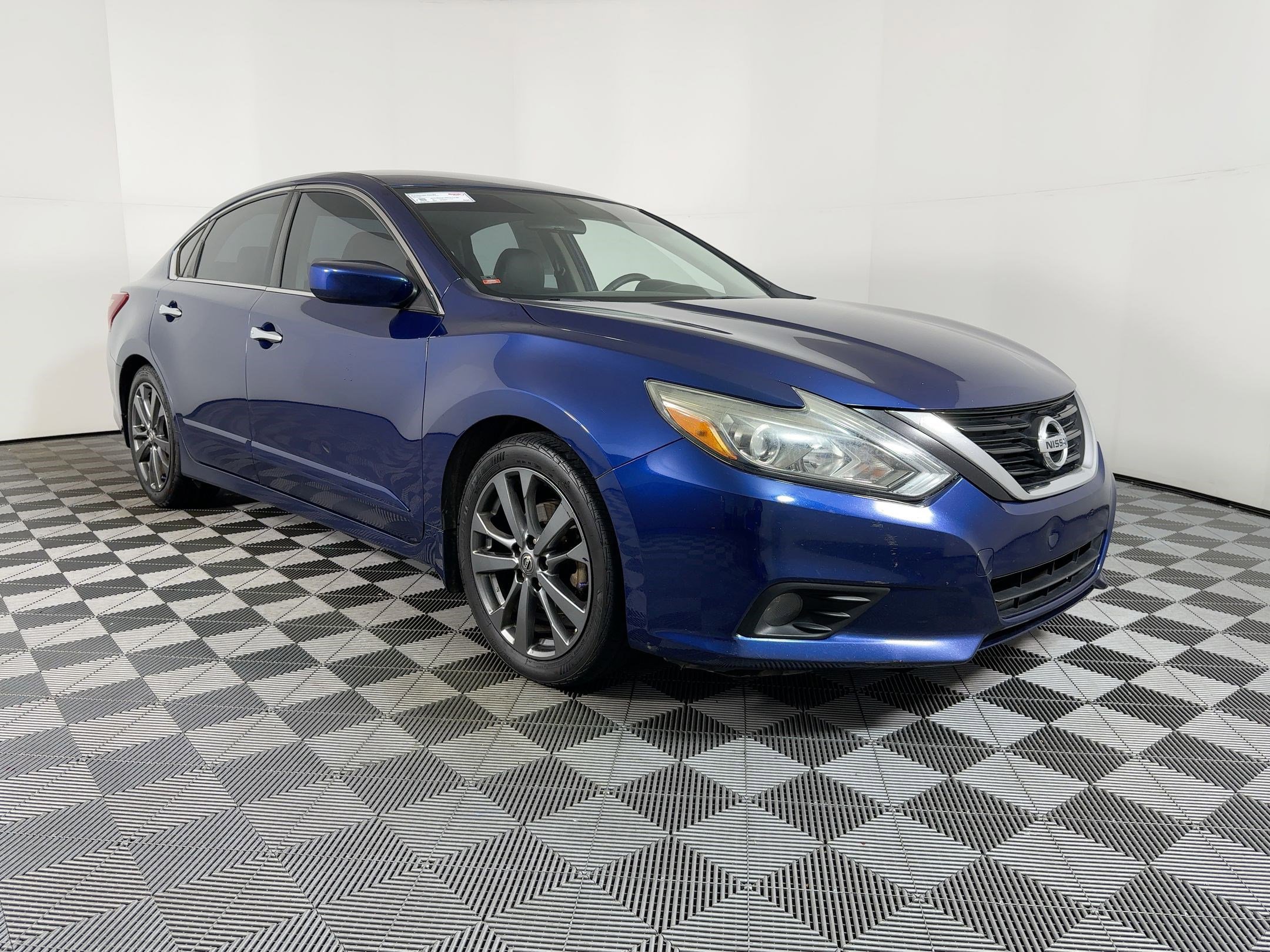 Used 2018 Nissan Altima 2.5 SR w/ SR Special Edition image 18