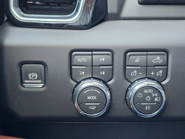 New 2026 GMC Sierra 3500 Denali Ultimate AWD/4WD image 34