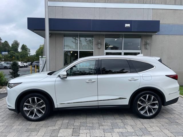 Used 2023 Acura MDX w/ Technology Package AWD/4WD image 3