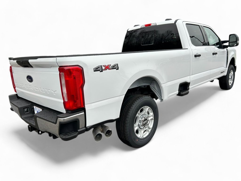 New 2025 Ford F250 XLT w/ F-250 >10K GVWR Package image 4