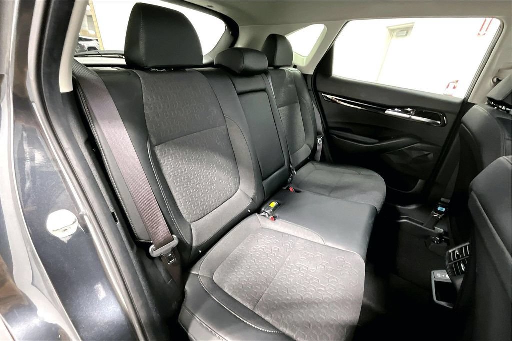 Used 2024 Kia Seltos X-Line AWD/4WD image 32