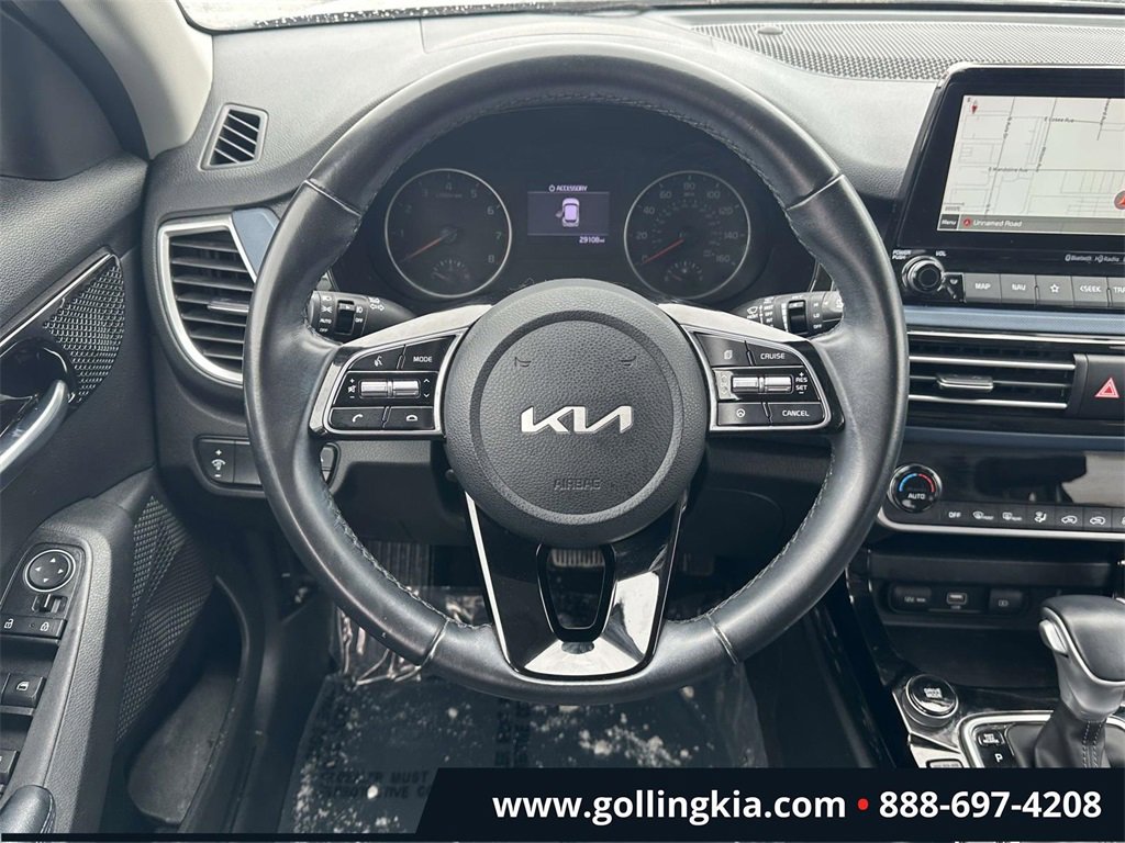 Certified 2022 Kia Seltos S image 13