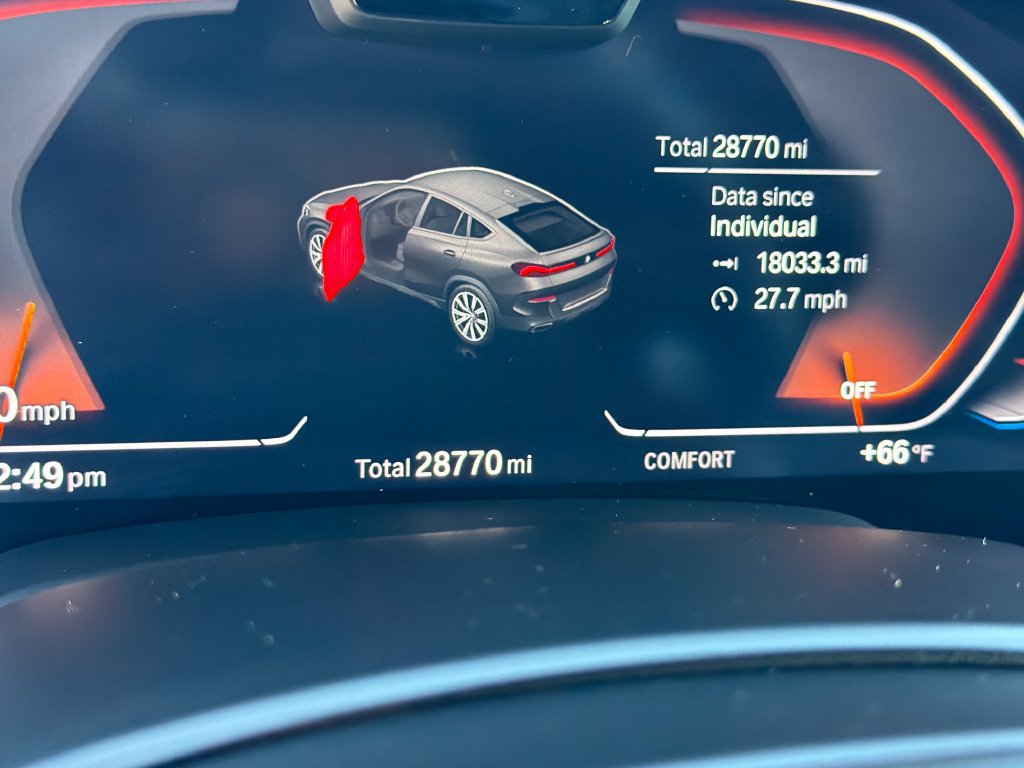 Used 2023 BMW X6 xDrive40i AWD/4WD image 25