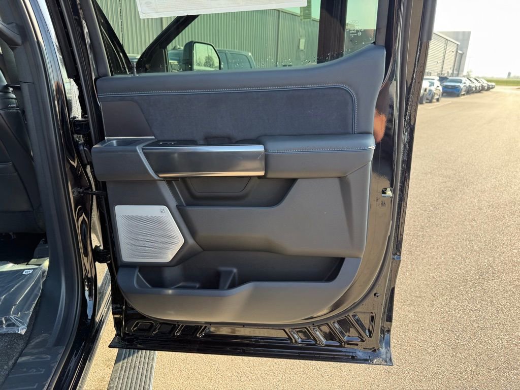 New 2026 Ford F250 4x4 Crew Cab Super Duty image 23