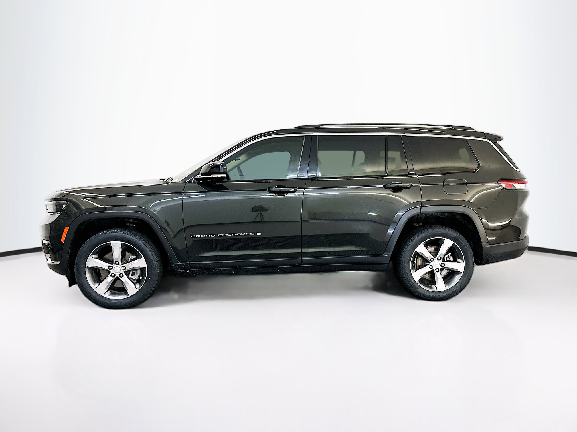 Used 2022 Jeep Grand Cherokee L Limited image 4