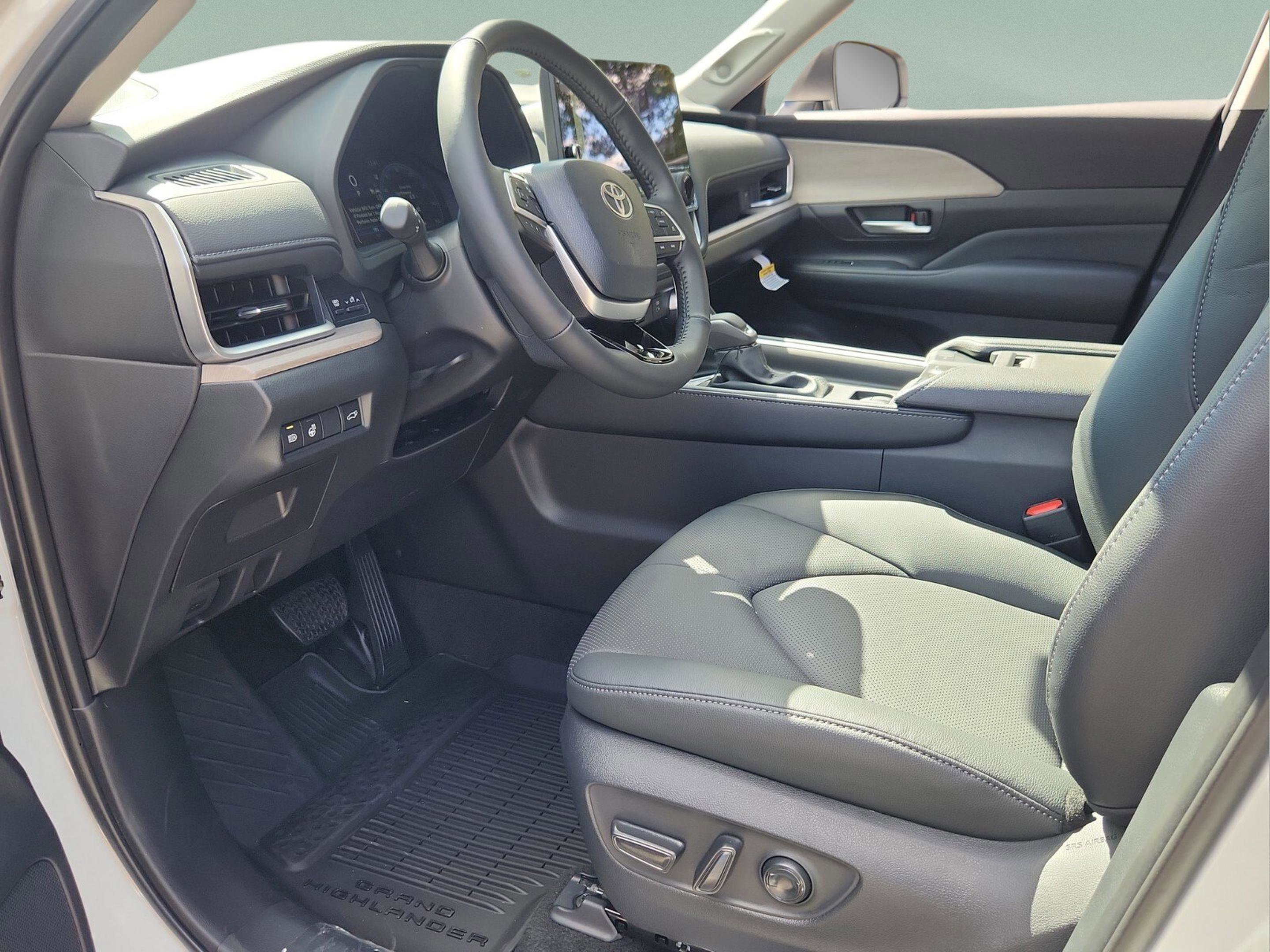 New 2026 Toyota Grand Highlander Limited image 14