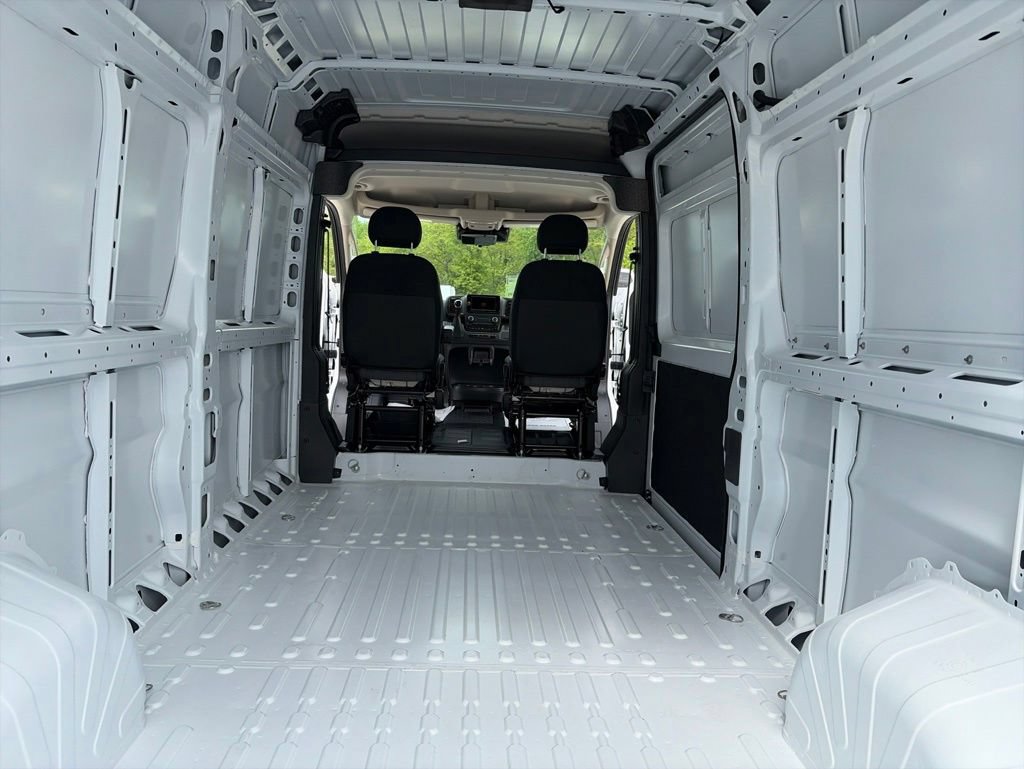 New 2026 RAM ProMaster 2500 w/ Convenience Group FWD image 37