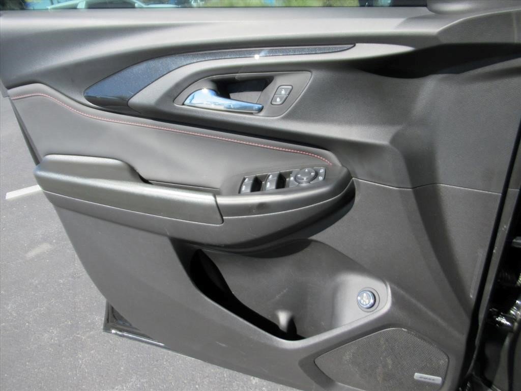 Certified 2023 Chevrolet TrailBlazer RS w/ Sun and Liftgate Package image 28