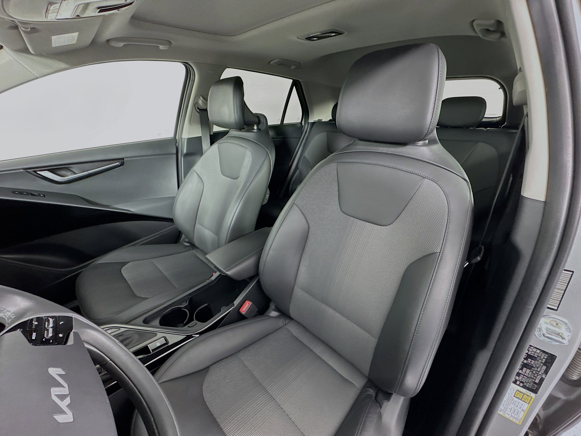 Used 2023 Kia Niro EX Touring image 21