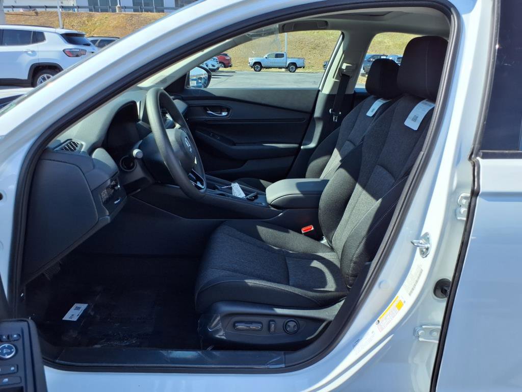 New 2025 Honda Accord SE image 5