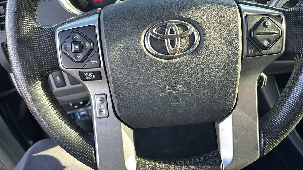 Used 2015 Toyota Tacoma Base image 17
