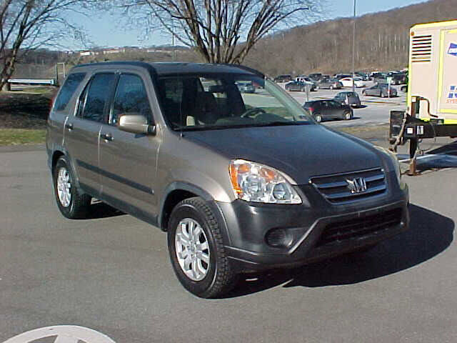 Used 2005 Honda CR-V EX image 2