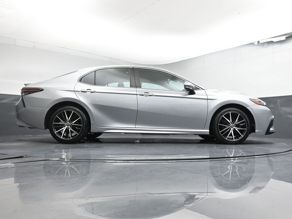 Used 2022 Toyota Camry SE image 42